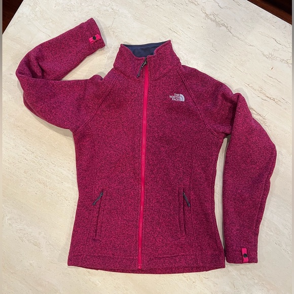 North Face HyVent Ski Jacket with Removable Inner Fleece Lining and hoodie - Picture 5 of 16